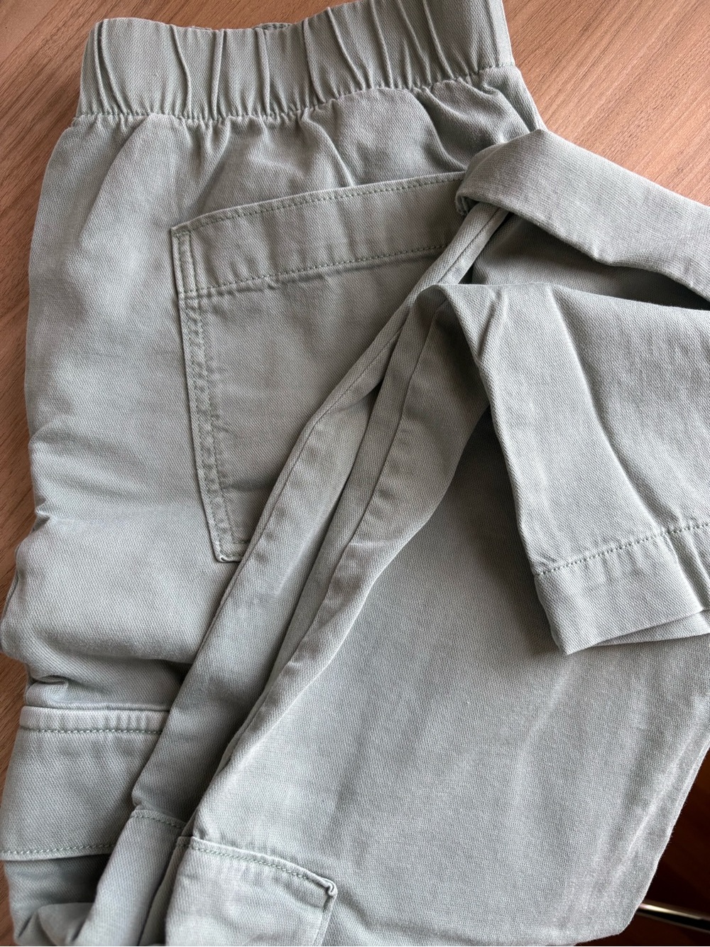 GAP Women's Cargo Pants in Sage Green